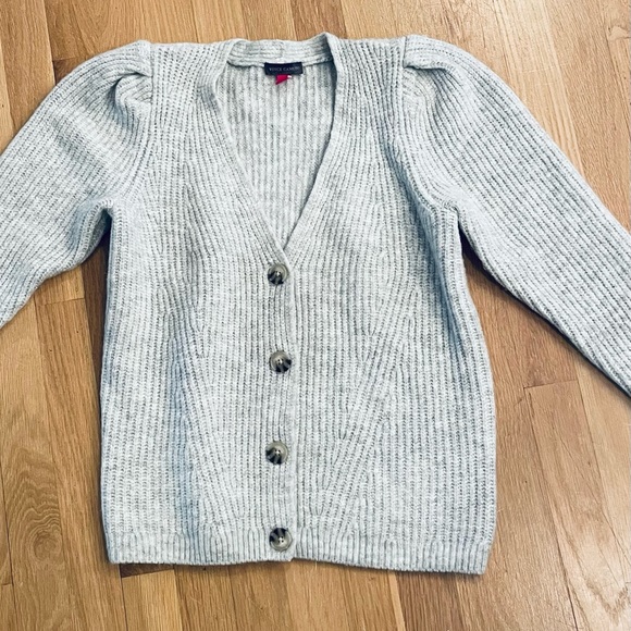 Vince Camuto Sweaters - NWOT/VINCE CAMUTO Women’s Light Gray Puff Sleeve Button Knit Cardigan Small/